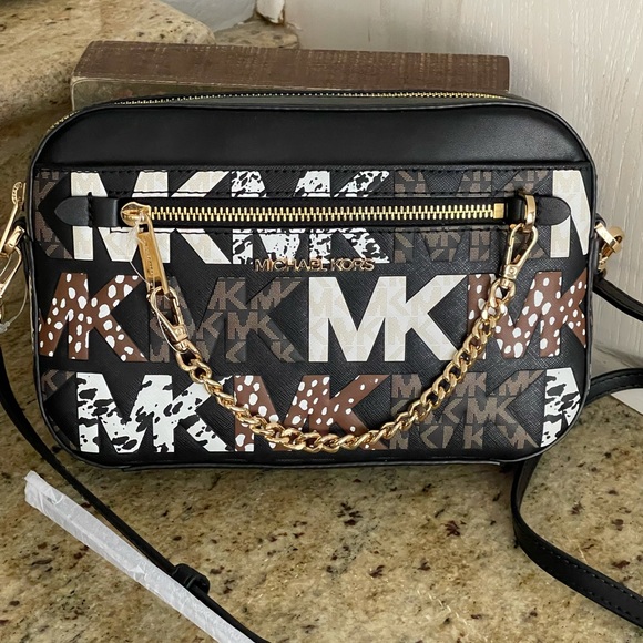 New ❤️🔥 MK limited addition jet set LG crossbody multi color - Picture 2 of 12